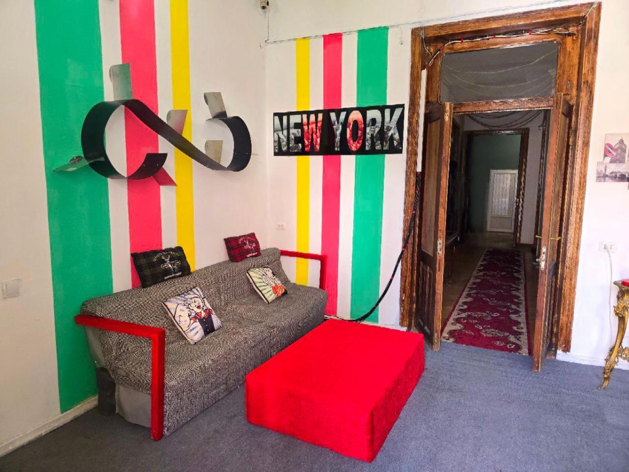 Colors Hostel 第比利斯 外观 照片